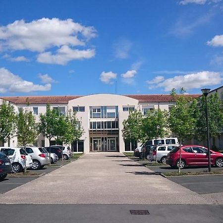 Aparthotel Domitys La Seigneurie à Les Gonds Extérieur photo