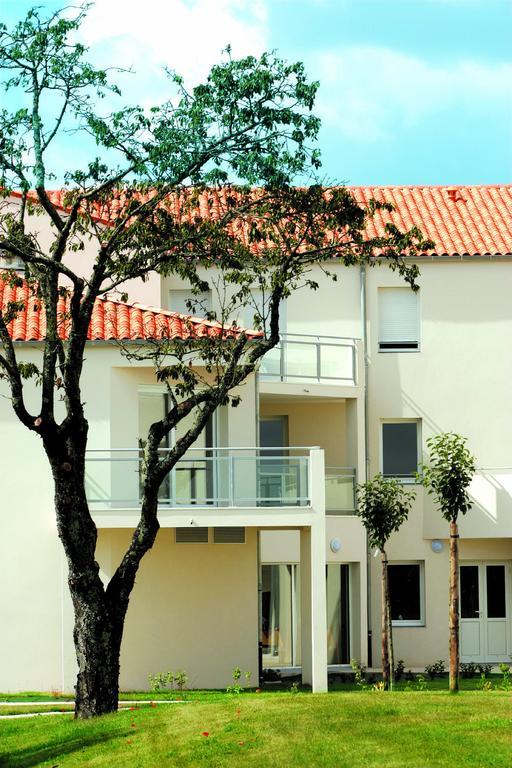 Aparthotel Domitys La Seigneurie à Les Gonds Extérieur photo